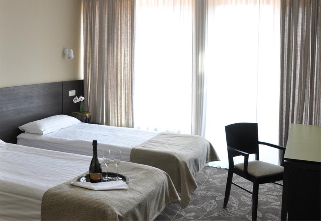 Hotel Babilonas Kaunas Zimmer foto