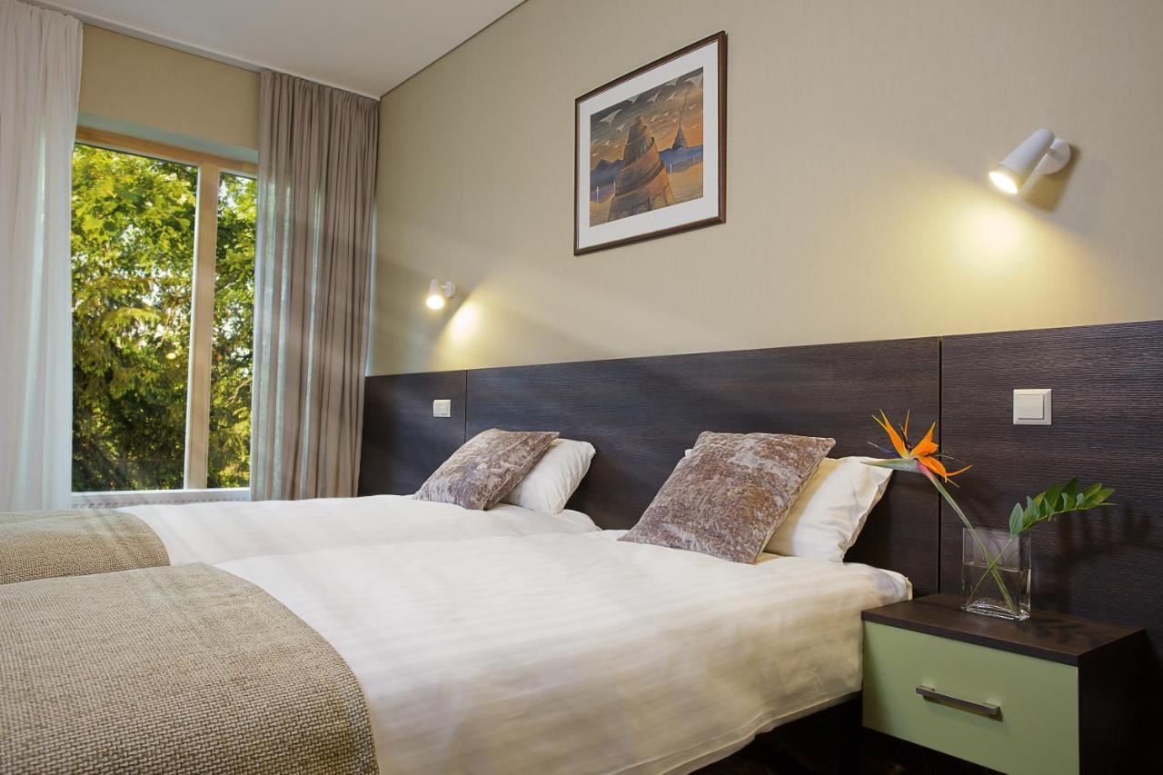 Hotel Babilonas Kaunas Zimmer foto